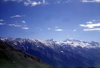A view over Chandrakhani Pass